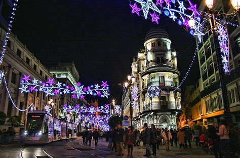 Paseo Por La Navidad En Sevilla Senderismo Sevilla