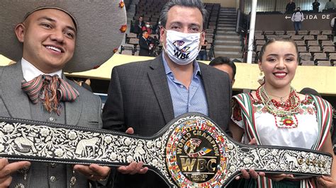 Exciting prospect keyshawn davis is set to feature along with mexico's elwin soto, who defends his wbo. Boxeo: Canelo vs Saunders: Presentan el Cinturón Mestizo ...