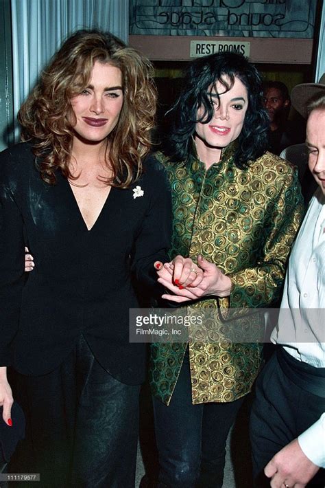 Brooke Shields And Michael Jackson During Grammy S A M Records Party Artofit