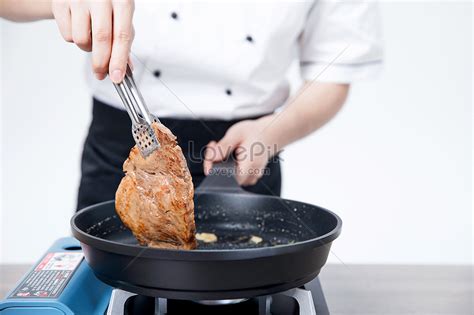 Cook Fried Steak Picture And Hd Photos Free Download On Lovepik
