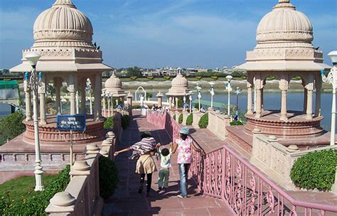 The early life history of gajanan maharaj is obscure, his birthdate being unknown. | Gajanan Darshan | - Gajanan Maharaj Shegaon, Online Darshan, Shegaon, About Maharaj, Visitor ...