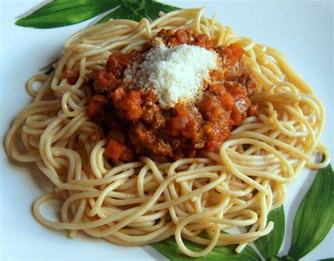 Spaghettis A La Sauce Bolognaise Ma Recette Secrète Recette Ptitchef