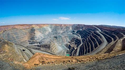 Down In The Hole A Photo Tour Of Australias Largest Open Pit Gold