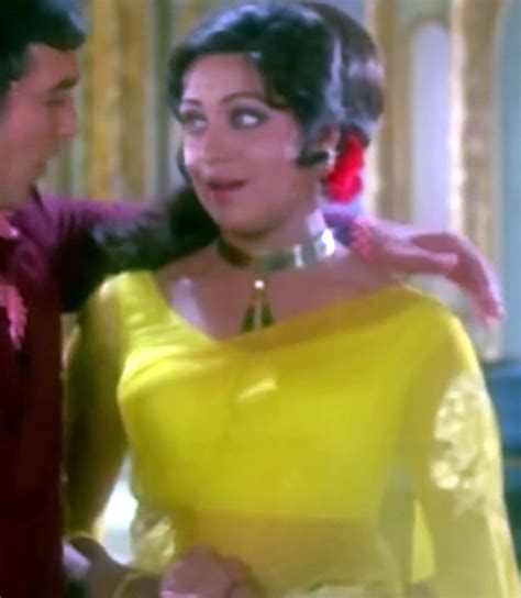 Hema Malini Bollywood Movie Pns1 15 Hot Saree Caps