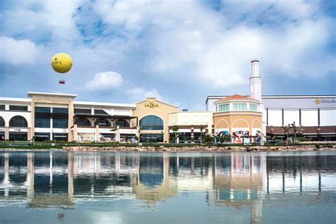 12 largest shopping malls in johor bahru (jb) near legoland malaysia. Benefits of living near a shopping mall like La Isla Merida