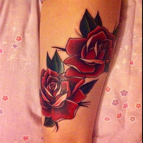 Black And Gray Roses Thigh Tattoo Side Thigh Tattoos Thigh Tattoo Rose