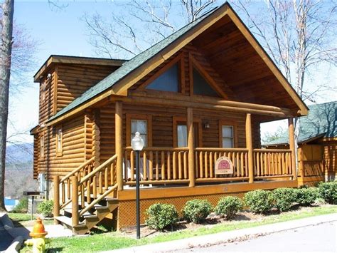 2 tongue and groove floor. Hunter's Vacation Rentals Pigeon Forge Log Cabin, Pigeon ...