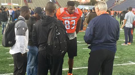 At the senior bowl, hunt and pumphrey will be there on a mission to prove they're more than welcome to the biggest overall strength of the entire senior bowl. Senior Bowl 2017 player to watch: TE Jeremy Sprinkle ...