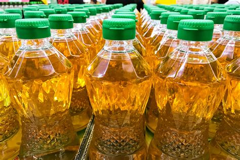 Other uses include cancer and high blood pressure, but there is no good scientific. Palm Oil Facts: What Is Palm Oil and Is Palm Oil Bad for ...
