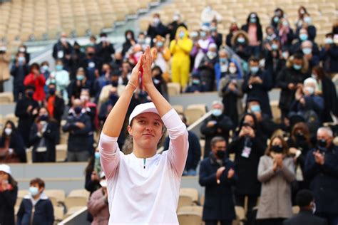 29/05 swiatek arrive lancée 27/05 que retenir du tirage au sort du tableau féminin ? What you must know about French Open champ Swiatek ...