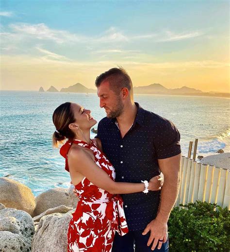 Demi Leigh Nel Peters Posts Sweet Photo With Tim Tebow