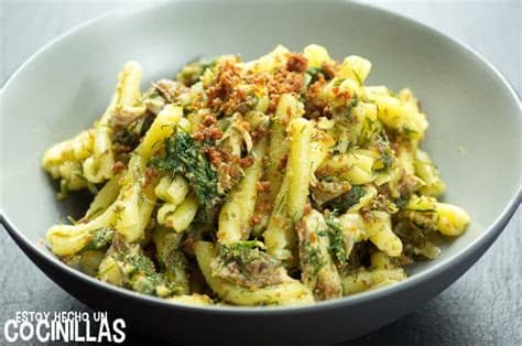 Hoy te traemos sus más deliciosas recetas para que aproveches estas fiestas… Receta de pasta con le sarde (pasta con sardinas). Cocina ...