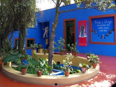 Laura callaghan und charlotte jansen,. Frida Kahlo Museum (221 pieces) | Blue house, Frida kahlo ...
