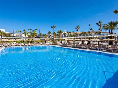 We did not find results for: Hotel Riu Chiclana **** - RIU Hotels