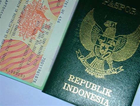 Mendengar kata gharar, bisa jadi kita masih belum paham apa sih artinya? Paspor Adalah Kaki Kanan Untuk Kuliah Di Luar Negeri ...