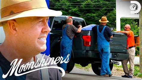 Detective Corners Mark And Digger Moonshiners Youtube
