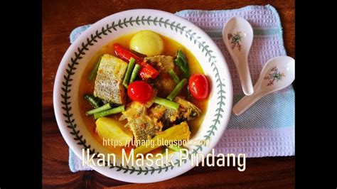 Pindang refers to a cooking method in the malay and indonesian languages of boiling ingredients in brine or acidic solutions. Resepi Ikan Pindang - Kerja Kosk