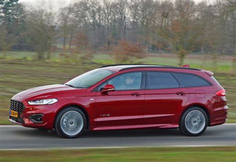 Questo è già in strada per le prime prove e i primi test drive in compagnia dei collaudatori per. Ford Mondeo 2021 Facelift - New Cars Review