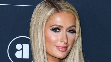 Paris Hilton Goes Braless And Dances On Turntable Tanvir Ahmed Anontow