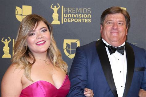 Así Luce Mishelle La Hija Del “piojo” Herrera En Bikini El Diario Ny