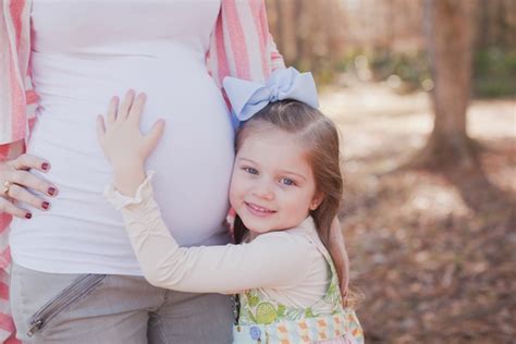 Check out amazing decuplets artwork on deviantart. Quintuplet Maternity Pictures - It's a Buzz World