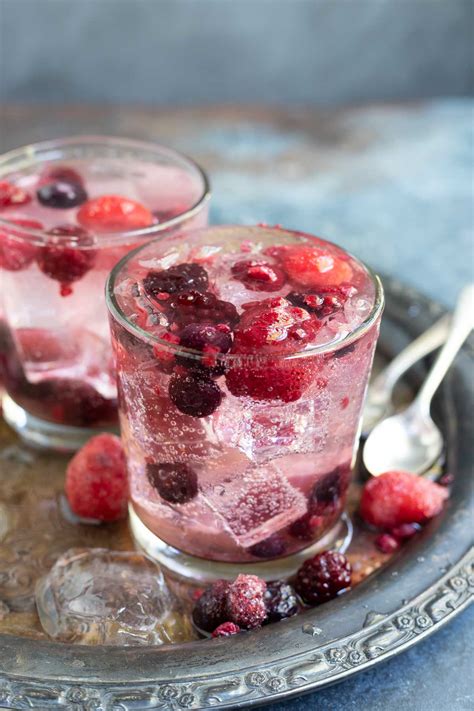 Check spelling or type a new query. LOW CARB COCKTAIL - VODKA & BERRIES!!! + WonkyWonderful