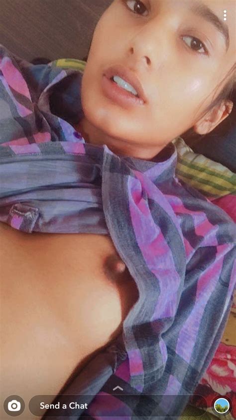 Cute Desi Accidentally Sent Nudes To Everyone On Snapchat Pictures Mygame D Com