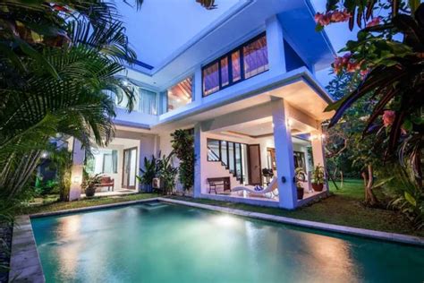 Jual Villa Luxury Lantai2 Full Furnish Lokasi Di Canggu Badung Bali Dijual Rumah