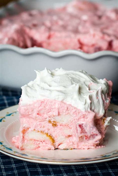 This easy, no bake retro strawberry jello angel food cake is made with store bought angel food cake, frozen strawberries, whipped cream and jello. Strawberry Angel Food Cake Dessert - Cleverly Simple