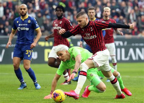Verona won 6 direct matches.sassuolo won 10 matches.4 matches ended in a draw.on average in direct matches both teams scored a 2.60 goals per match. Serie A: Milan-Verona 1-1 - Calcio - Ansa.it