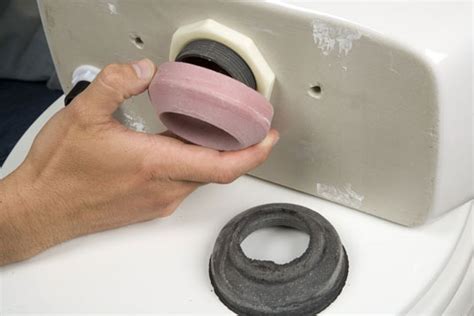 The fluidmaster 242 replacement seal for model #400a fill valves is a quick and easy way to restore your toilet fill valves performance. How to Fix a Leaky Toilet Tank - dummies