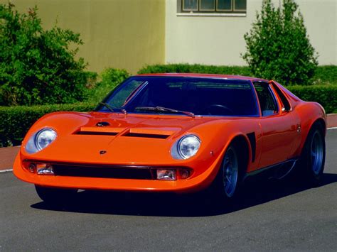 Miura's knowledge has now been passed down to his sons, continuing the miura tradition for many years to come. Lamborghini Miura SVJ specs, 0-60, performance data ...