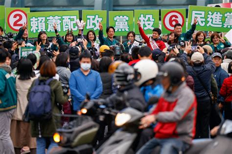 Taiwans Democracy Thrives Under The Shadow Of China Rtaiwan