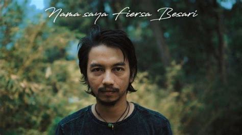 Aku dan kamu adalah masa depan. Chord Gitar Lagu Waktu Yang Salah - Fiersa Besari ft ...