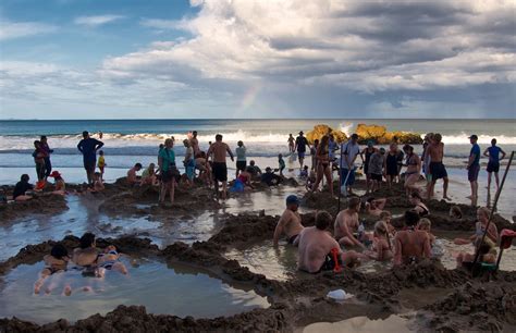 Best Time For Hot Water Beach At Coromandel Peninsula In New Zealand