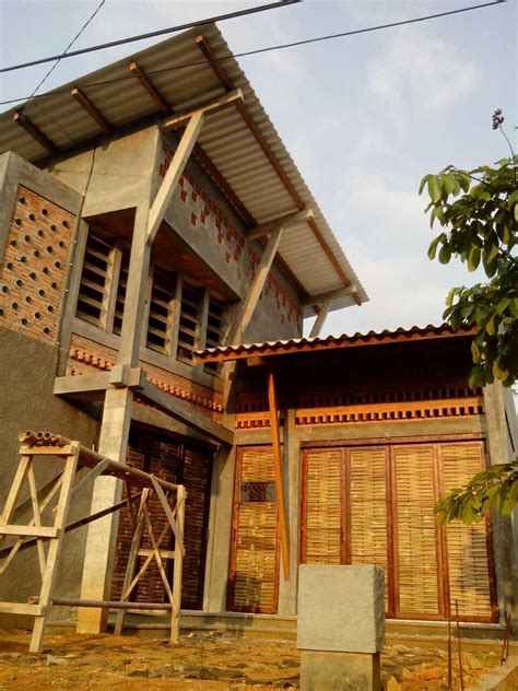 Bahkan di desa pun juga sudah mengaplikasikan desain rumah minimalis maupun rumah modern. Project Rumah Toko desain arsitek oleh Mojo - Sketsarumah ...