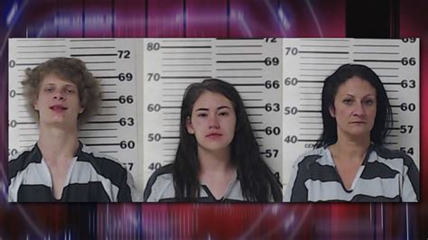 suspected drug dealer 2 women arrested after early morning raid in henderson county cbs19 tv
