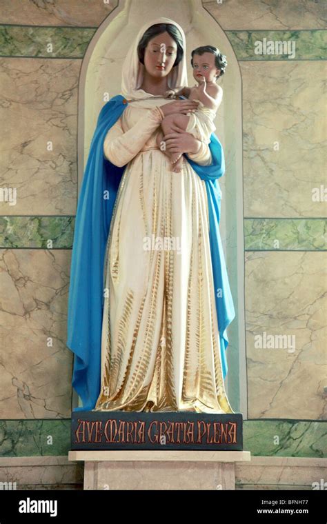 Virgin Mary And Baby Jesus Statue