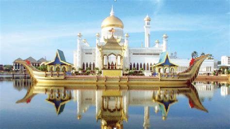 Industri minyak adalah industri utama di brunei darussalam. Sebutkan Bentuk Pariwisata Yang Berada Di Negara Brunei ...