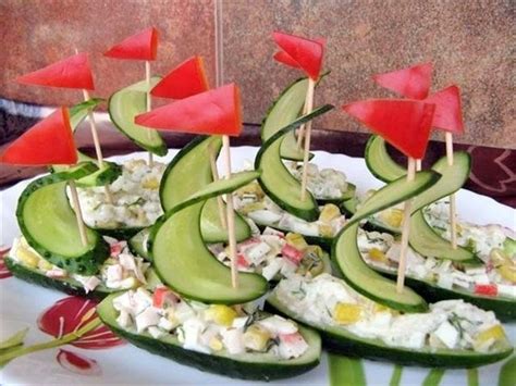 Salad decoration ideas.cute couple holding umbrellas do visit saladdecoration.wordpress.com for more such ideas and to learn how to make interesting salad decorations. Cool Creativity — DIY Amazing Salad Decoration Vegetables Boat