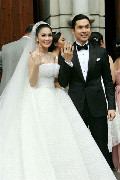 5 Pernikahan Artis Indonesia Termewah Resepsi Sandra Dewi Bak Negeri