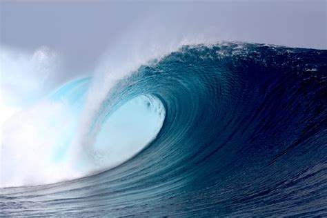 Freak Ocean Waves Hit Without Warning New Research Shows