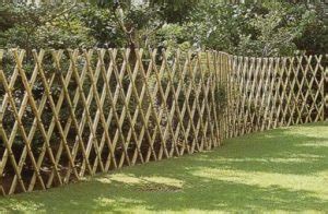 26 ide keren pagar rumah dari bambu yang unik dan cantik. Cara Membuat Pagar Bambu Untuk Kebun yang Murah tapi Indah ...