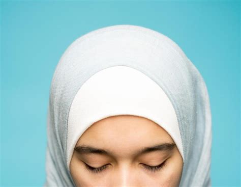 Three Muslim Women Forced To Remove Hijabs For Mug Shots Snag 180g