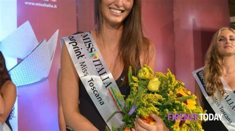 Conclusa Miss Toscana 2015 La Più Bella è La 21enne Di Poggibonsi