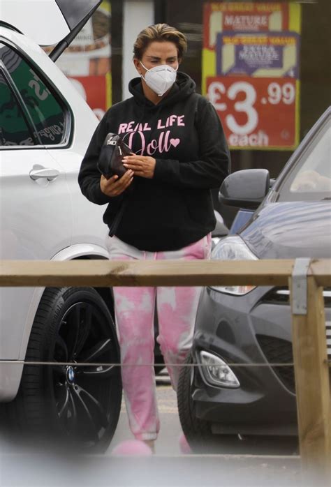 I've got so much to look forward to in 2021 — i've got a new life now and i could not be happier. KATIE PRICE at Her Local Pets at Home Store 05/04/2021 ...