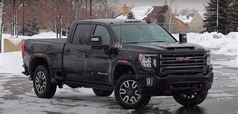 2021 Gmc Sierra 2500 At4 Gets Reviewed Is Like An Apartment Building