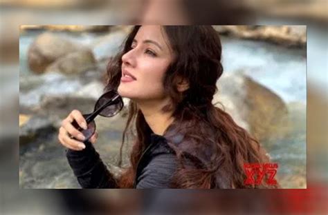 pak afghani actress posts nude photos in rabi pirzada s support