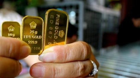 Menyoal harga, setiap harinya harga emas selalu berubah. Harga Emas Antam Hari Ini Jumat 10 Maret 2017 Turun Lagi ...