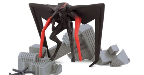 Godzilla Toys Offer First Look At Muto Monster